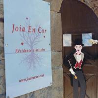 Plaque et Monsieur Loyal par Hugues Joudrain